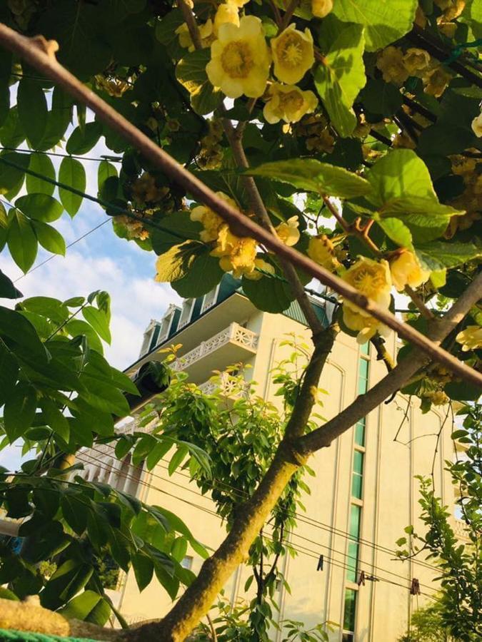 National Hotel Кобулети Екстериор снимка