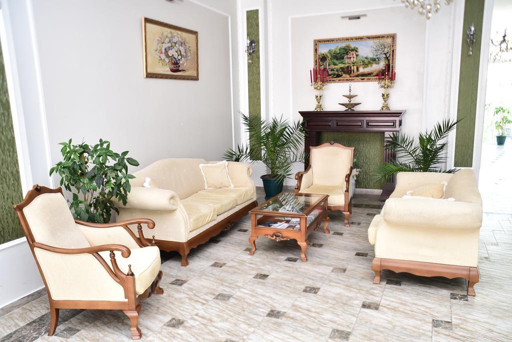National Hotel Кобулети Екстериор снимка