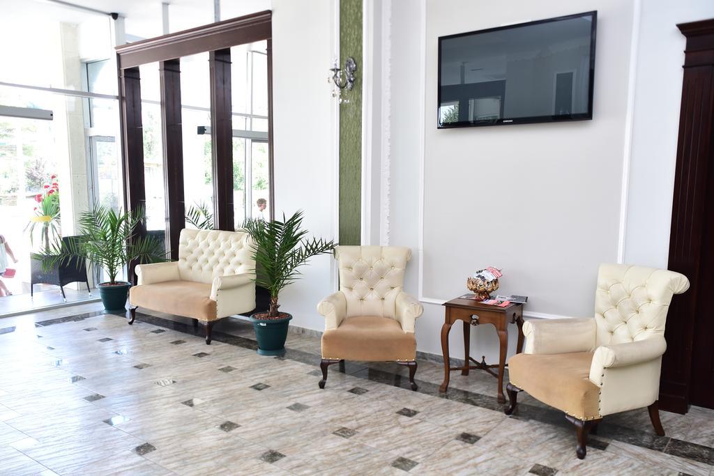 National Hotel Кобулети Екстериор снимка
