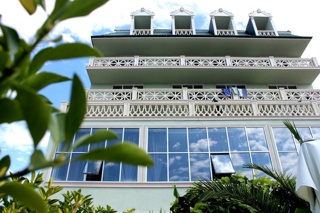 National Hotel Кобулети Екстериор снимка